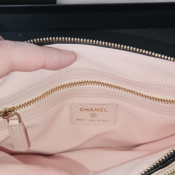 Chanel 24C Medium Clutch Case w/Pouch - Picture 5 of 9